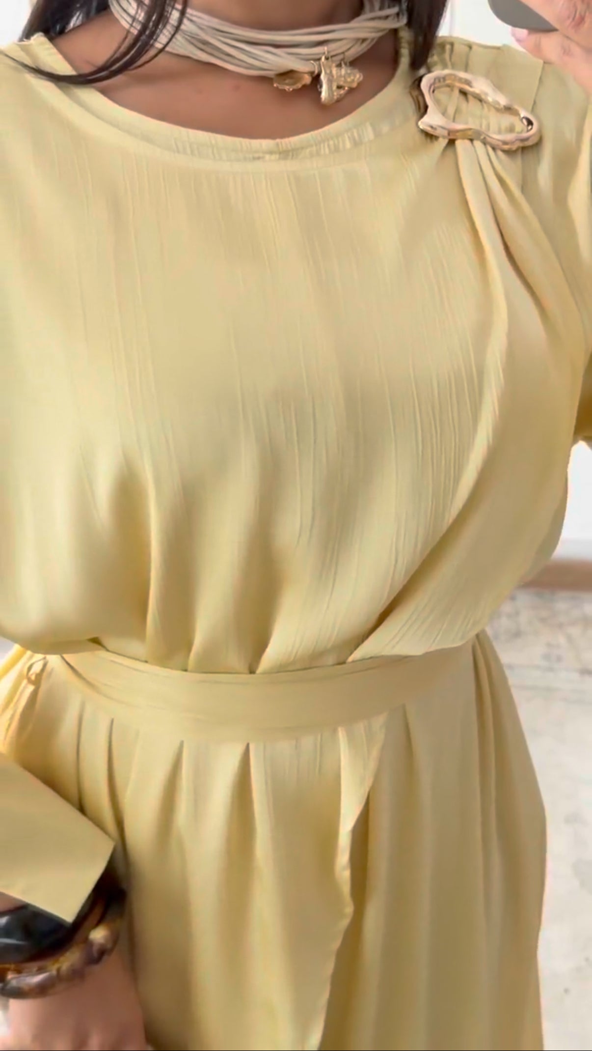 Kleid mit Wickeloptik und Gürtel