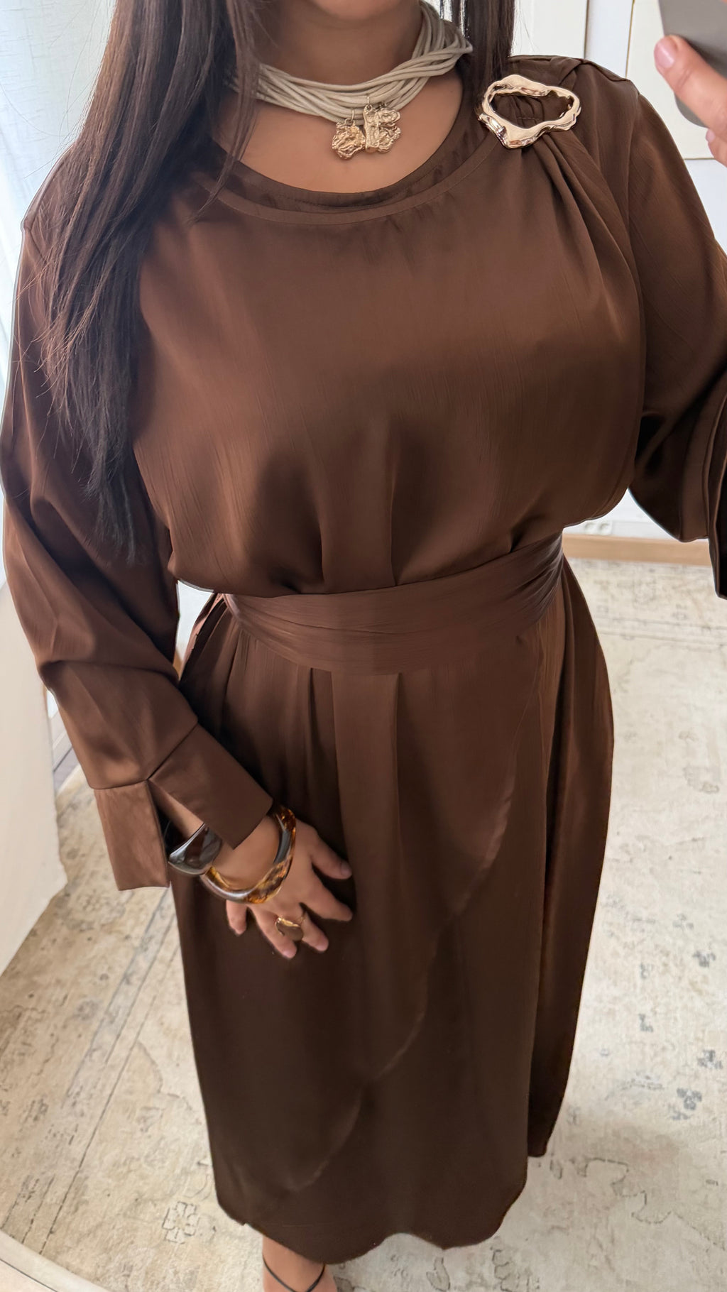 Kleid mit Wickeloptik und Gürtel