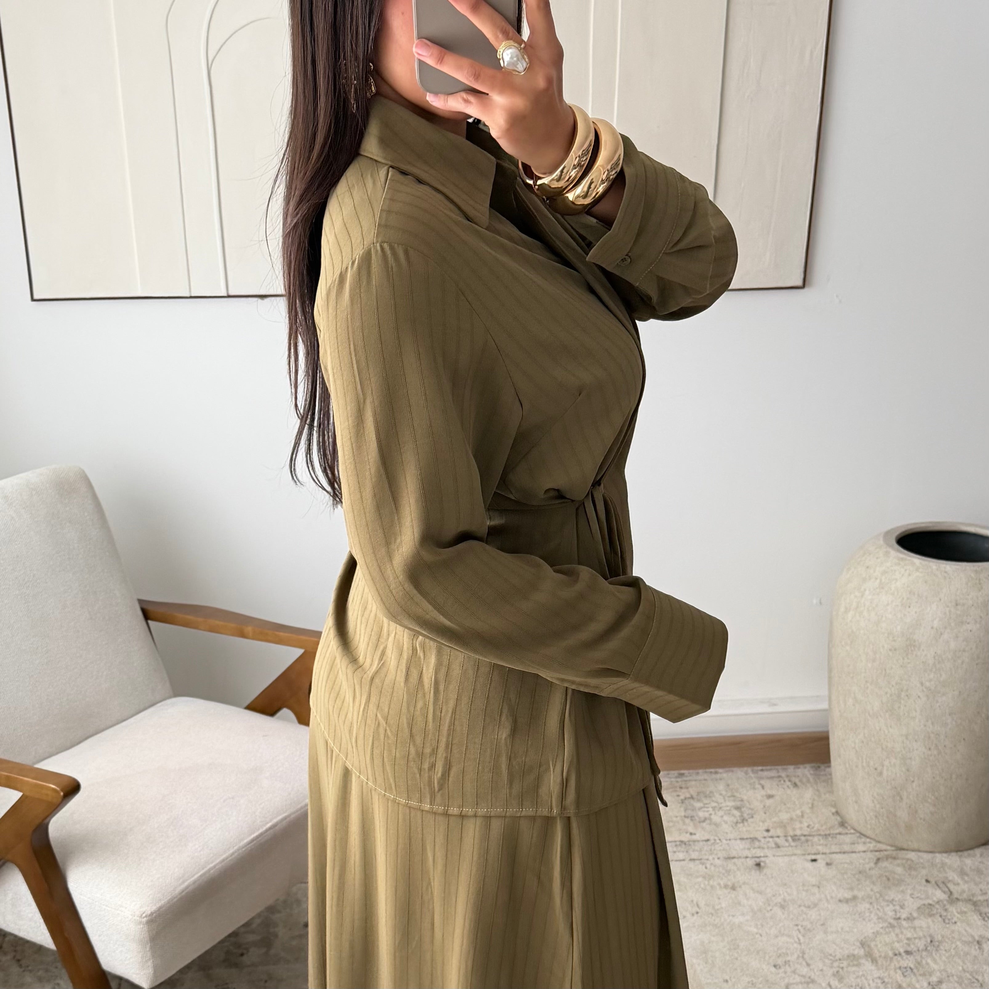 Rock Set aus Hemd mit Schnurband und Rock