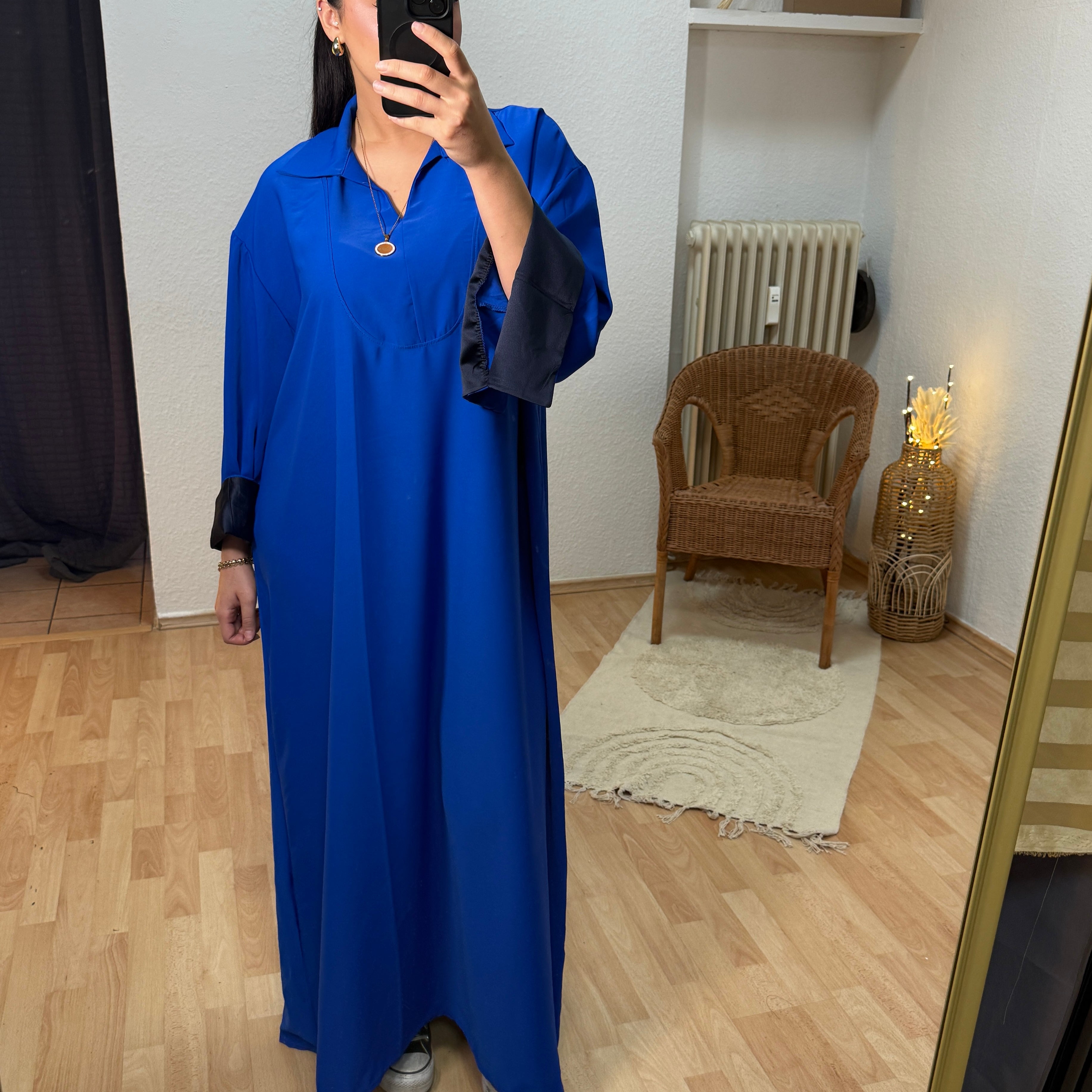 Abaya mit Kragen