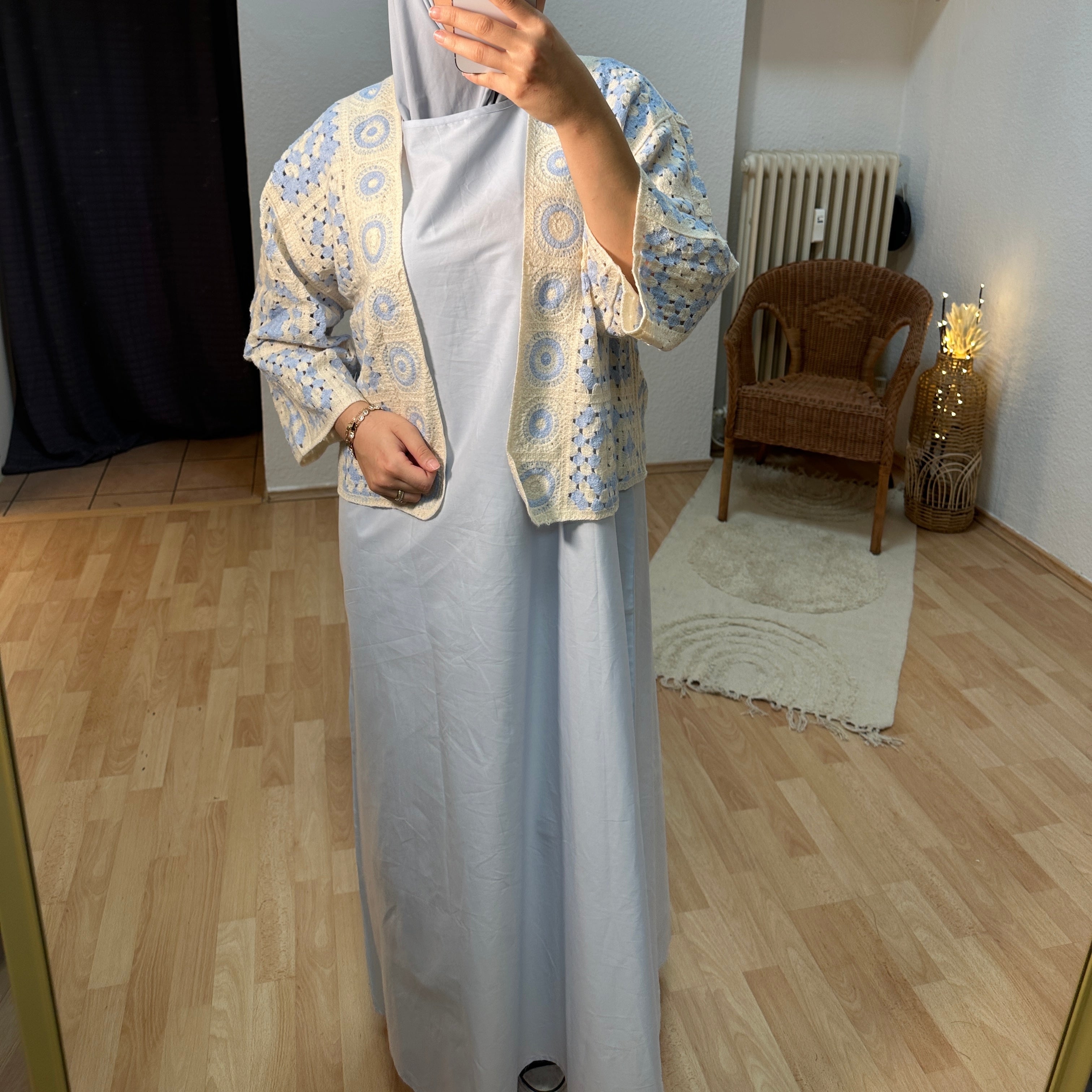 Kleid mit Häkeljacke