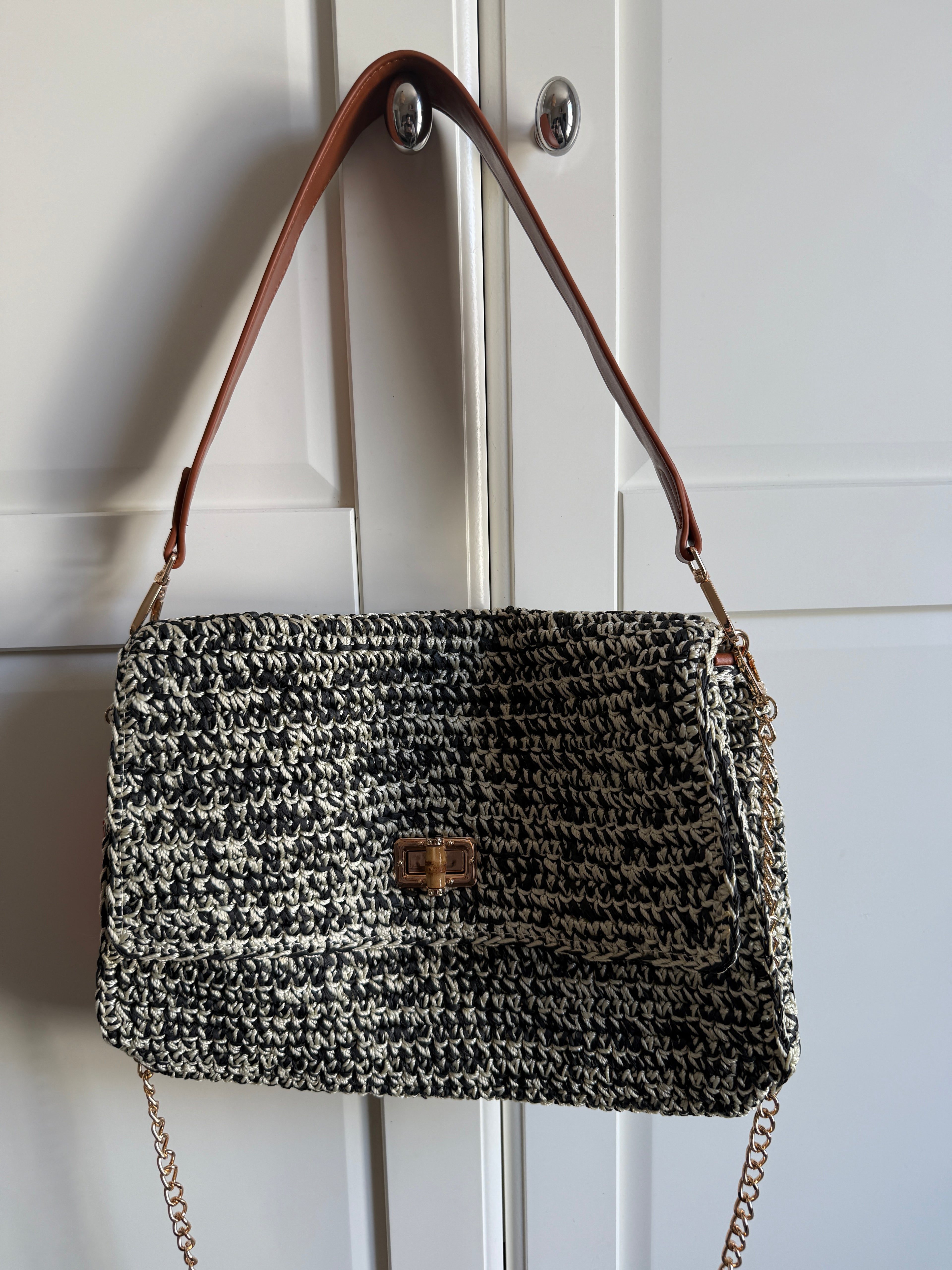 Tasche Korti