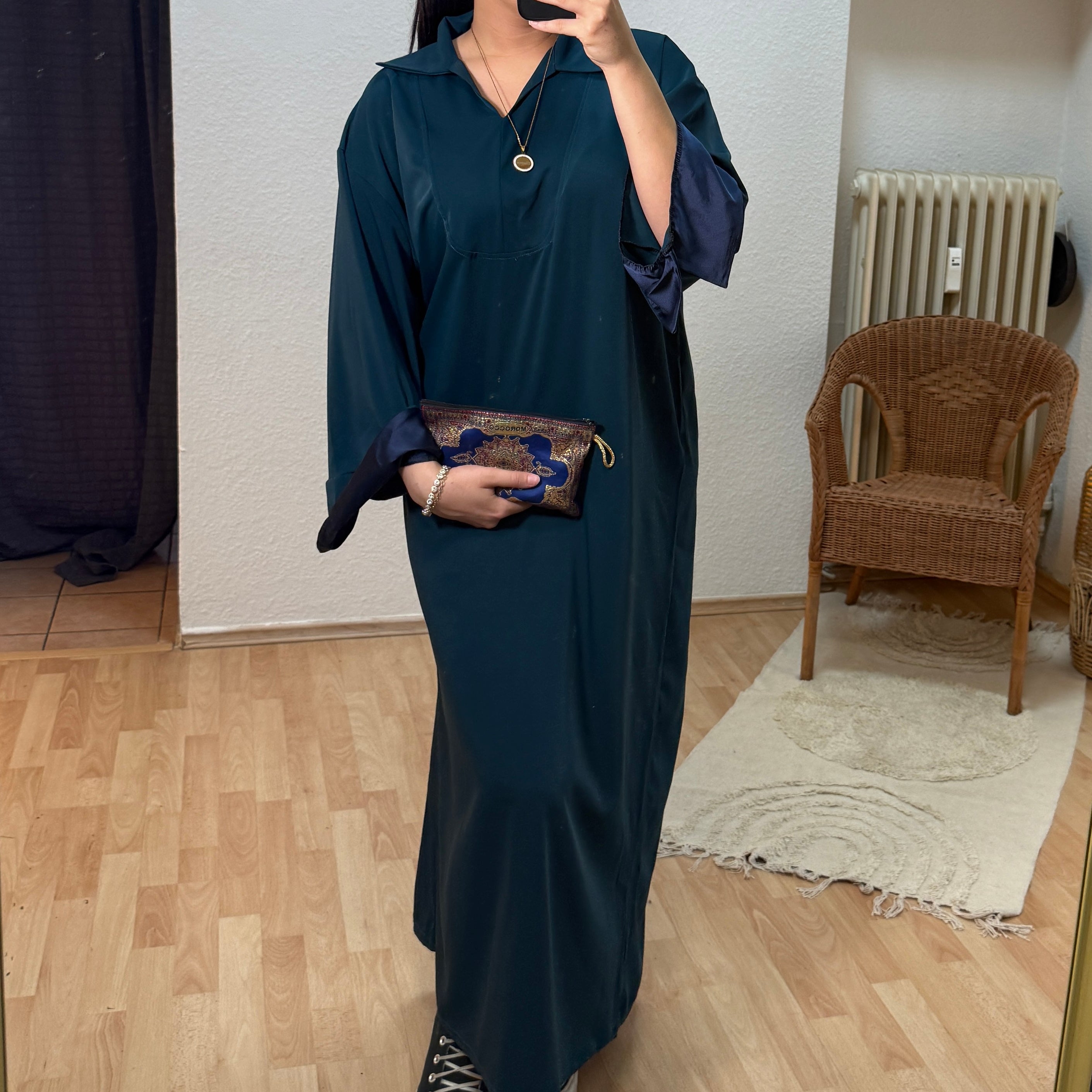 Abaya mit Kragen