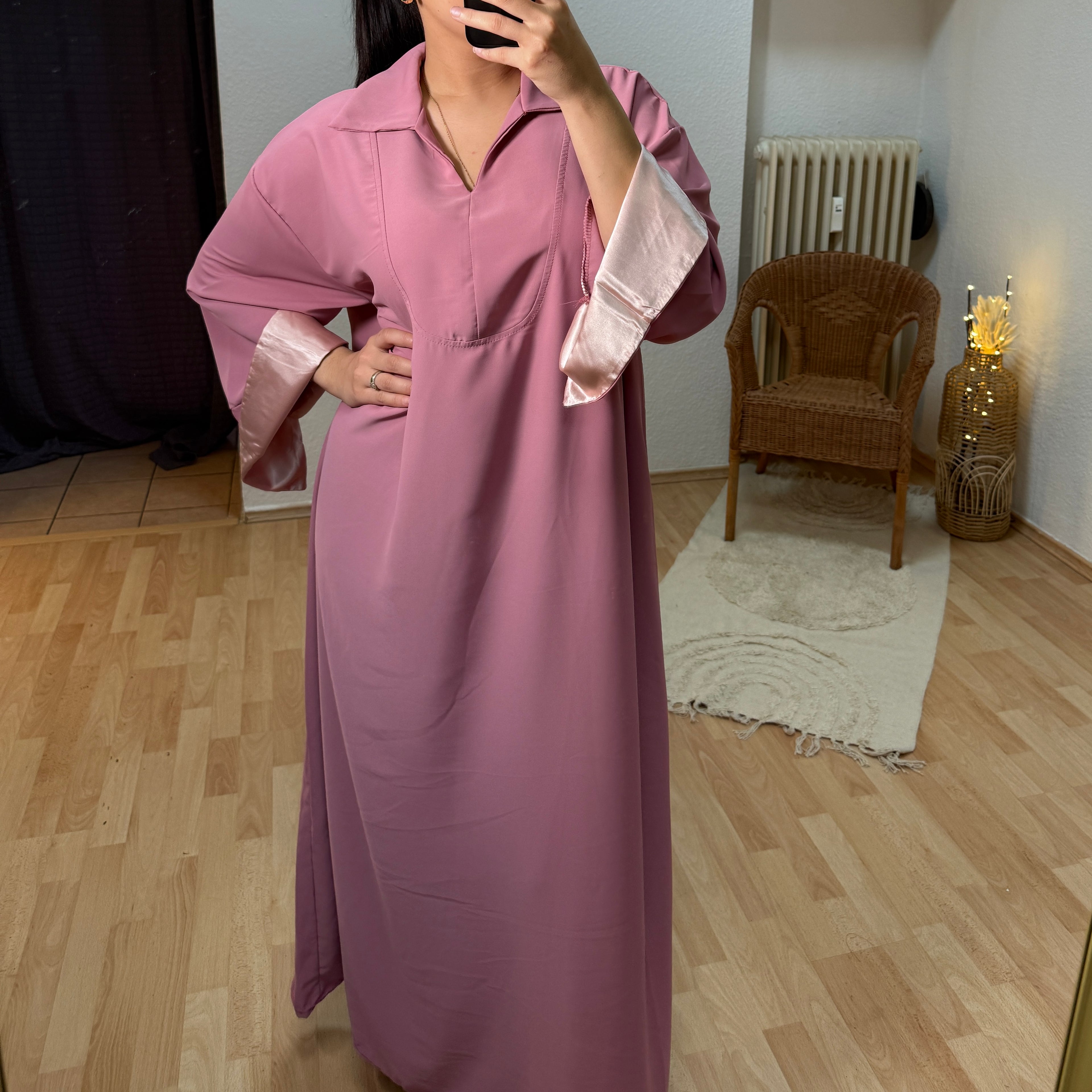 Abaya mit Kragen