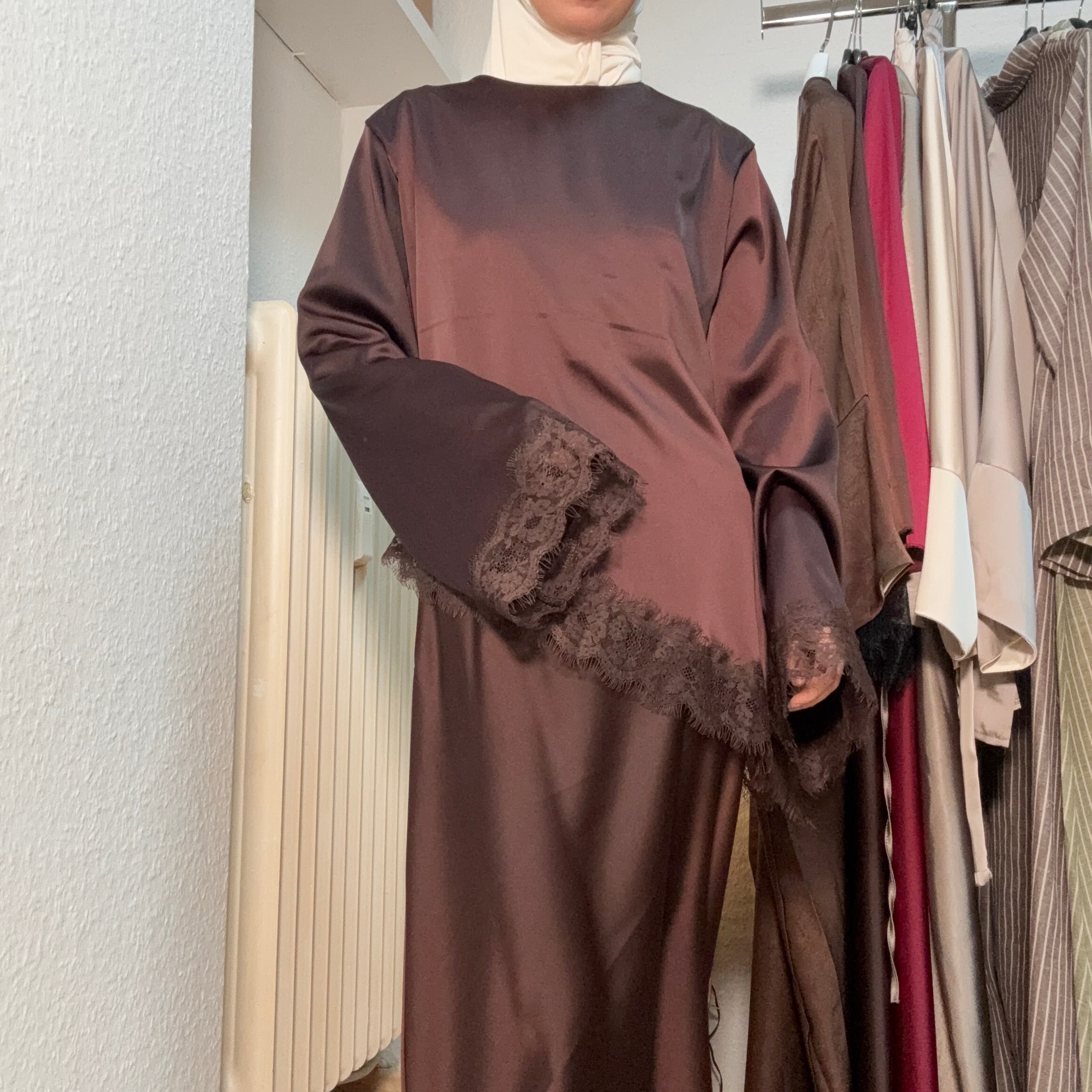 Asymmetrisches Oberteil Spitze kurz
