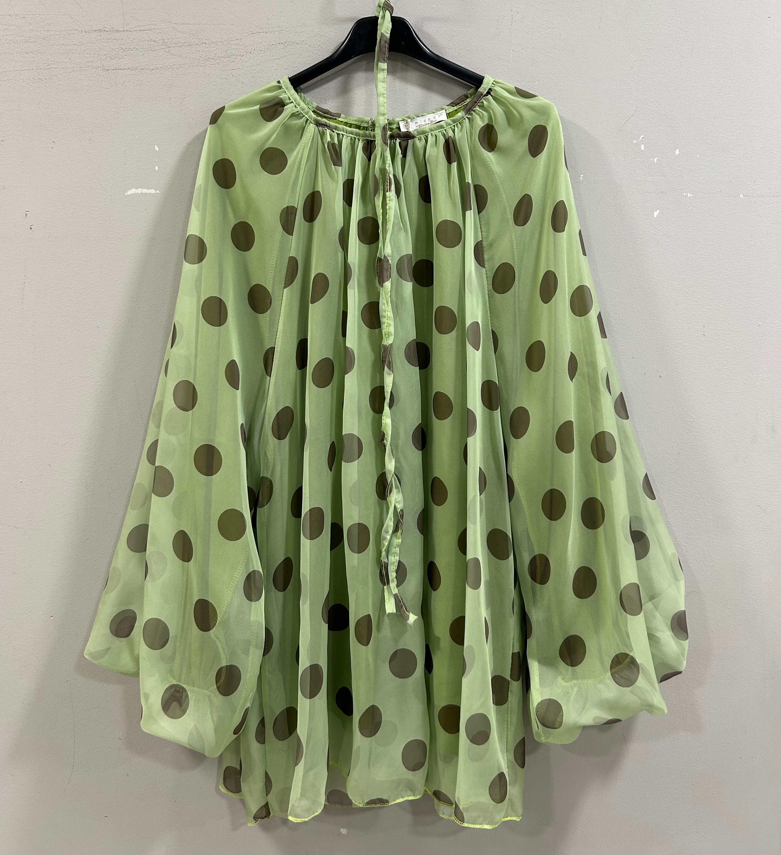 Bluse mit Punkten