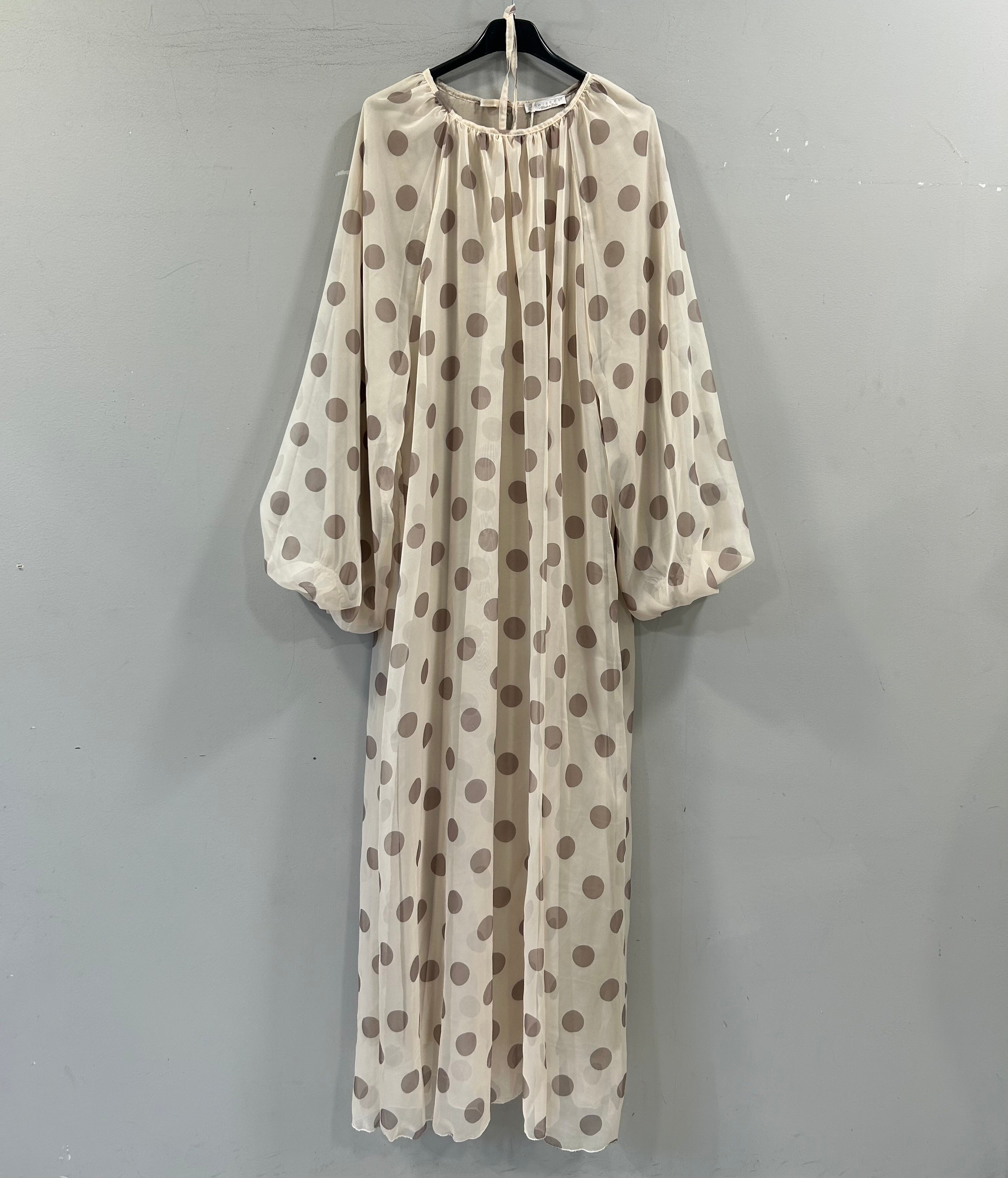 Kleid mit Punkten